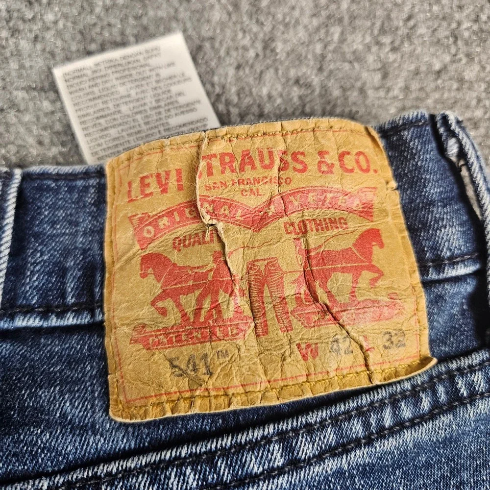 Levis Mens 541 Athletic Taper Medium Wash Blue Denim Jeans W42 L32 Stretch
